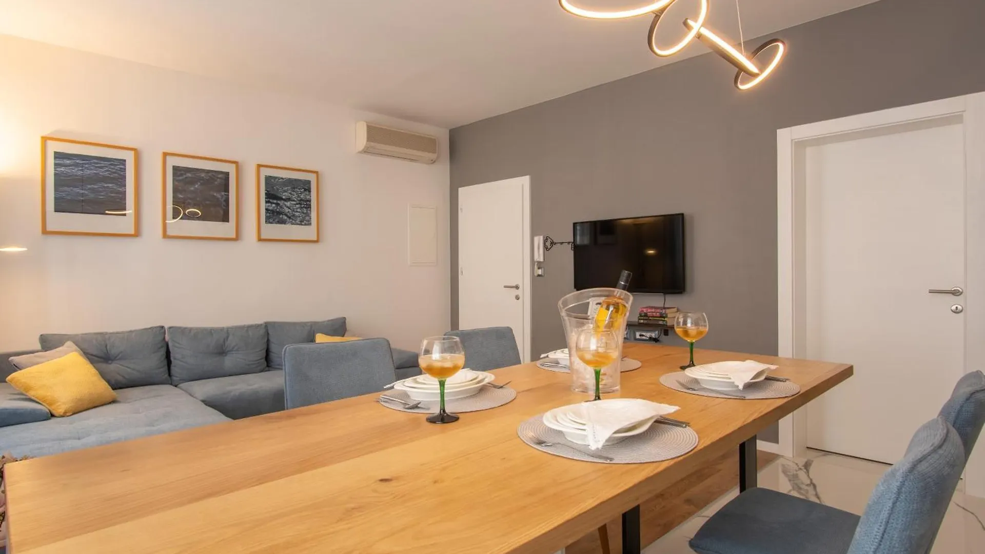 Apartments And Rooms By The Sea Pag - 21162 Pag Town